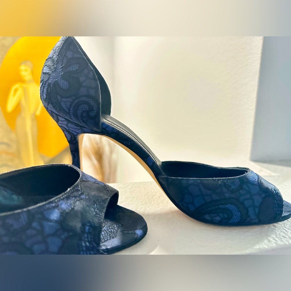 Manolo Blahnik ASTUTADO 90 Blue & Black Pumps Dorsay Lace Shoes 37.5